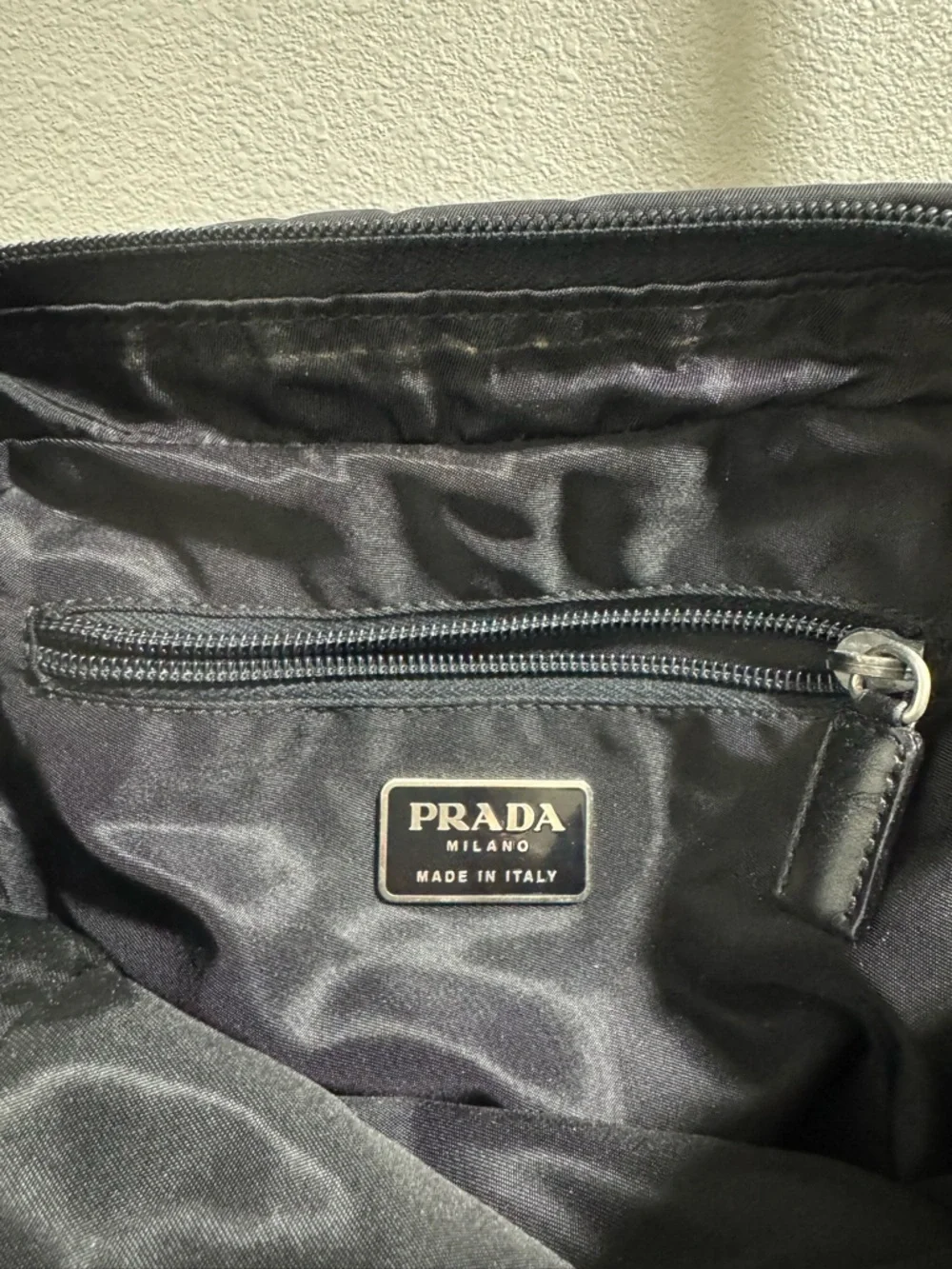 Authentic Prada Nero Tessuto Plate Crossbody - Picture 11 of 12